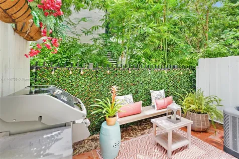 325 N Meridian Avenue Miami Beach FL 33139