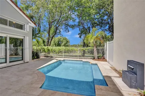 1880 Sweetbay Way Hollywood FL 33019