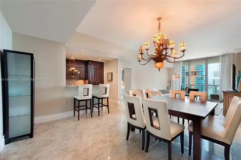 50 S Pointe Drive Miami Beach FL 33139