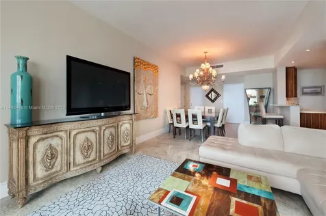 50 S Pointe Drive Miami Beach FL 33139