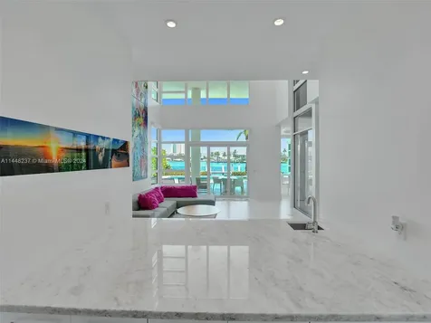2540 SE 7th Drive Pompano Beach FL 33062