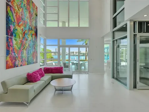 2540 SE 7th Drive Pompano Beach FL 33062