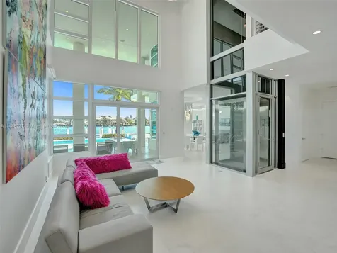 2540 SE 7th Drive Pompano Beach FL 33062