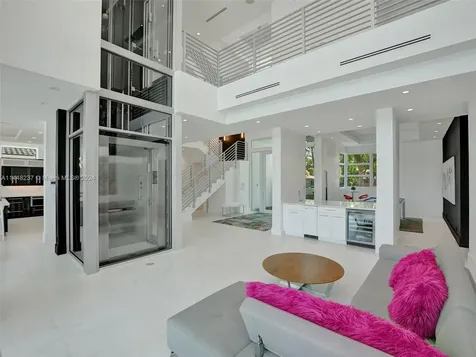 2540 SE 7th Drive Pompano Beach FL 33062