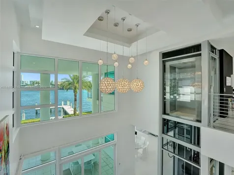 2540 SE 7th Drive Pompano Beach FL 33062