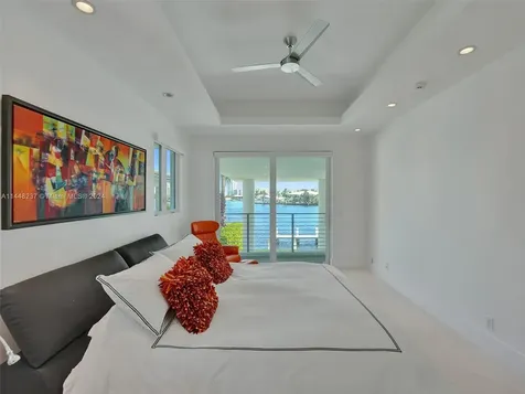 2540 SE 7th Drive Pompano Beach FL 33062
