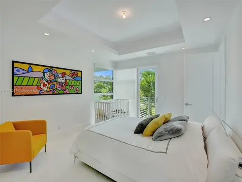 2540 SE 7th Drive Pompano Beach FL 33062