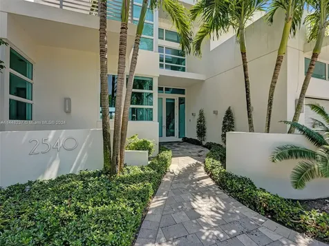 2540 SE 7th Drive Pompano Beach FL 33062