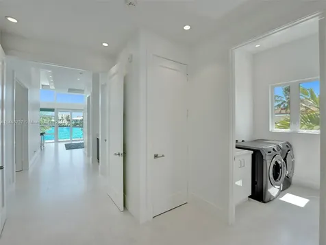 2540 SE 7th Drive Pompano Beach FL 33062