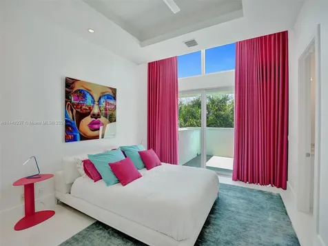 2540 SE 7th Drive Pompano Beach FL 33062