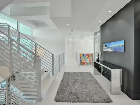 2540 SE 7th Drive Pompano Beach FL 33062
