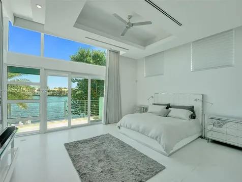 2540 SE 7th Drive Pompano Beach FL 33062