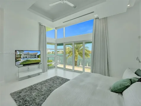2540 SE 7th Drive Pompano Beach FL 33062