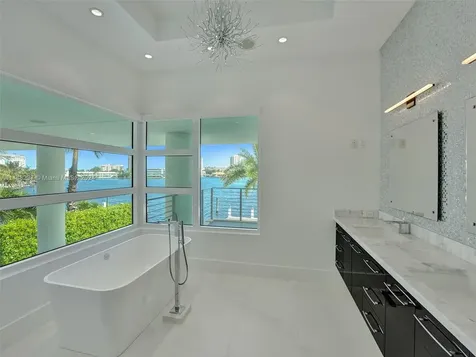 2540 SE 7th Drive Pompano Beach FL 33062