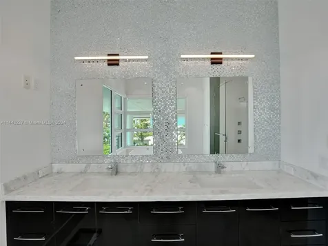 2540 SE 7th Drive Pompano Beach FL 33062