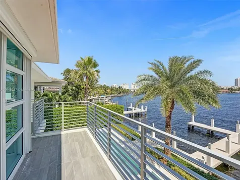 2540 SE 7th Drive Pompano Beach FL 33062