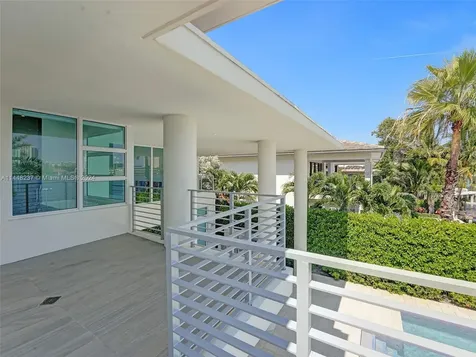 2540 SE 7th Drive Pompano Beach FL 33062