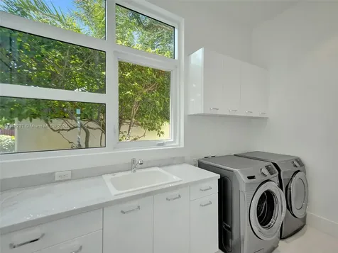 2540 SE 7th Drive Pompano Beach FL 33062