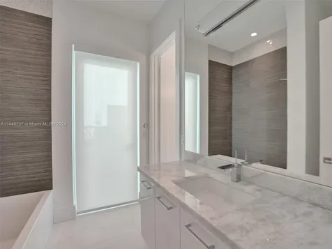 2540 SE 7th Drive Pompano Beach FL 33062