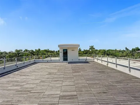 2540 SE 7th Drive Pompano Beach FL 33062