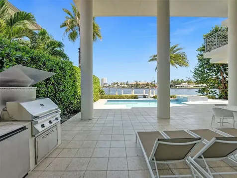 2540 SE 7th Drive Pompano Beach FL 33062