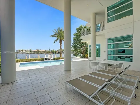 2540 SE 7th Drive Pompano Beach FL 33062