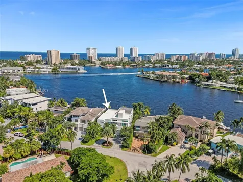 2540 SE 7th Drive Pompano Beach FL 33062