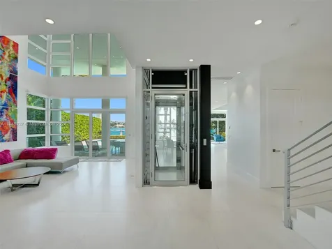 2540 SE 7th Drive Pompano Beach FL 33062