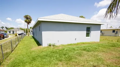 3428 N Jeffcott Street Fort Myers FL 33916