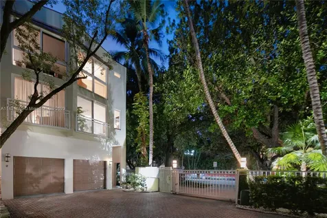 325 Meridian Avenue Miami Beach FL 33139