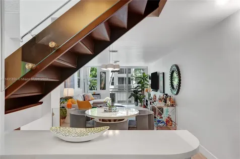 325 Meridian Avenue Miami Beach FL 33139