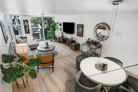 325 Meridian Avenue Miami Beach FL 33139