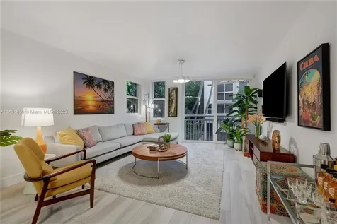 325 Meridian Avenue Miami Beach FL 33139
