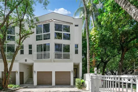 325 Meridian Avenue Miami Beach FL 33139