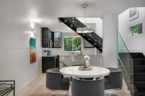 325 Meridian Avenue Miami Beach FL 33139