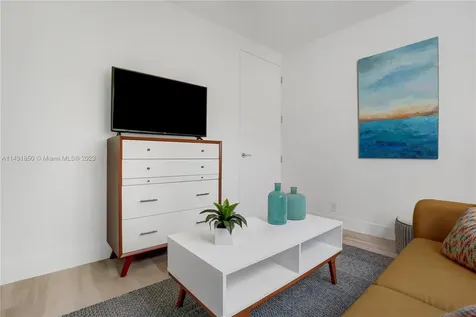 325 Meridian Avenue Miami Beach FL 33139