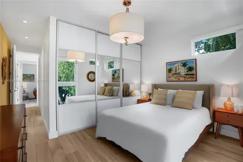 325 Meridian Avenue Miami Beach FL 33139