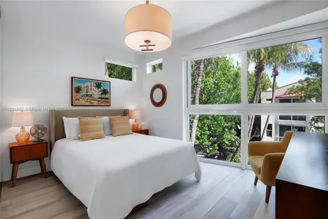 325 Meridian Avenue Miami Beach FL 33139