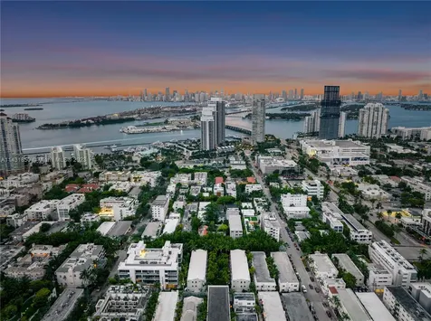 325 Meridian Avenue Miami Beach FL 33139