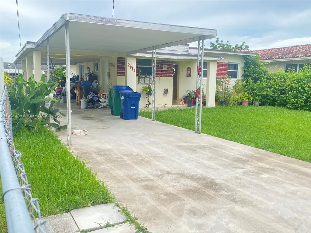 2811 SW 65th Avenue Miami FL 33155