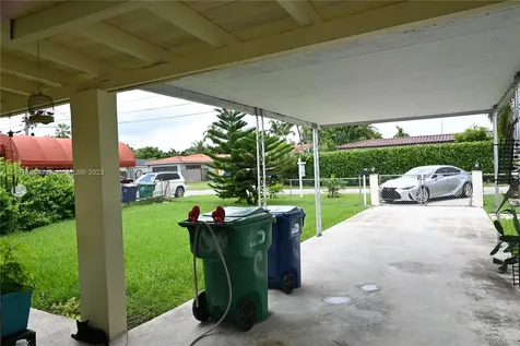 2811 SW 65th Avenue Miami FL 33155