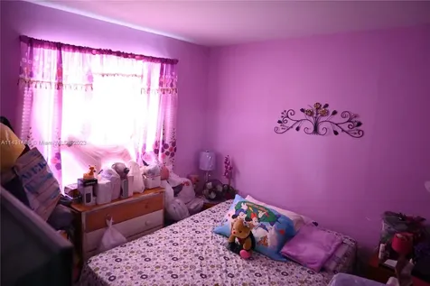 2811 SW 65th Avenue Miami FL 33155