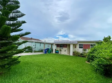 2811 SW 65th Avenue Miami FL 33155