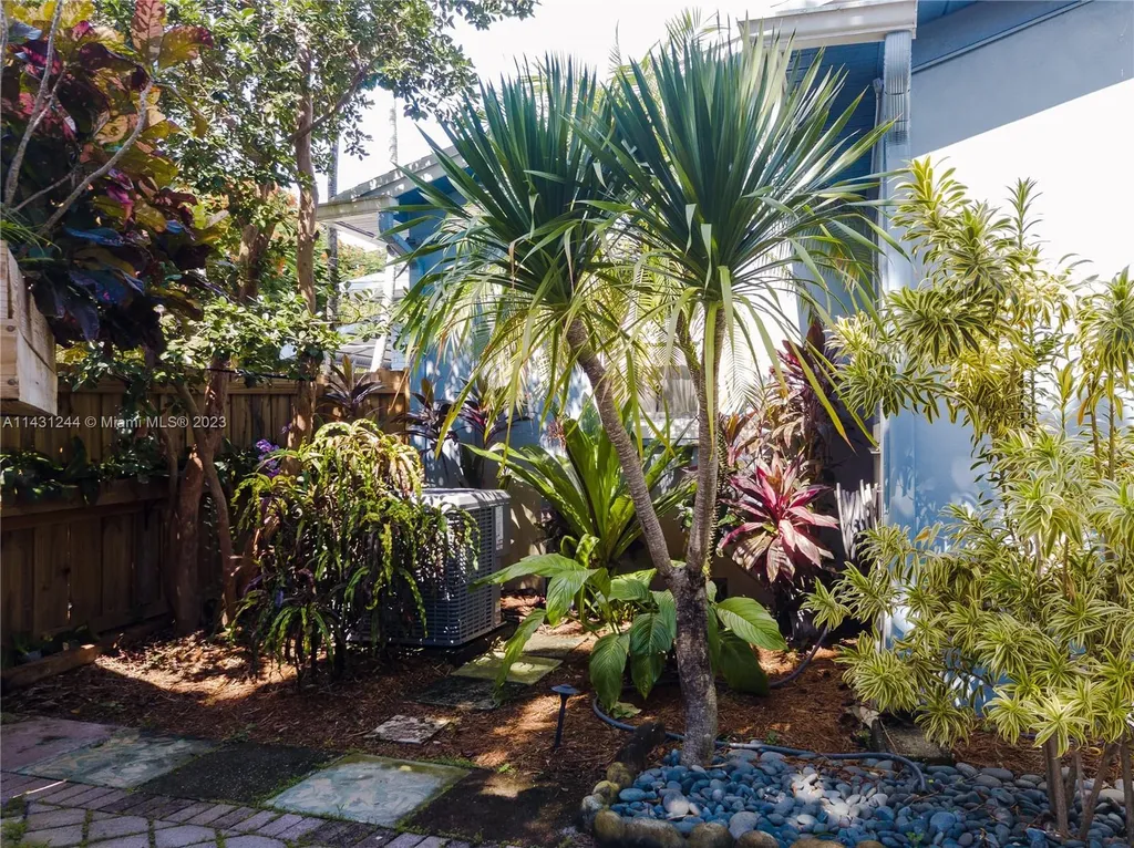 2533 Fillmore Street Hollywood FL 33020