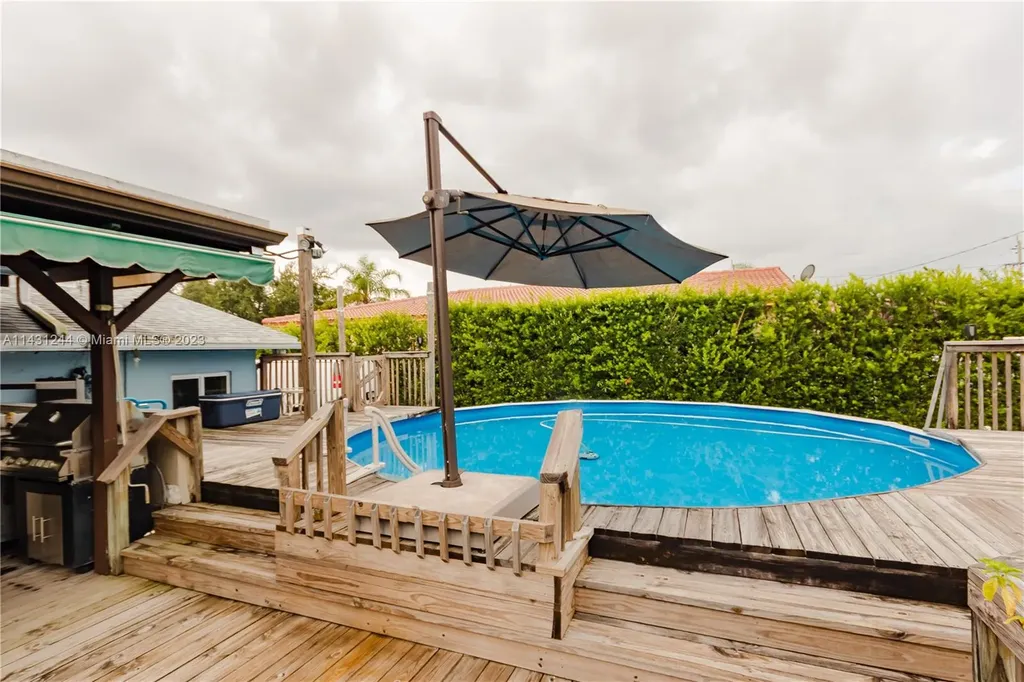 2533 Fillmore Street Hollywood FL 33020