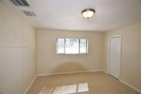3401 NW 38th Terrace Lauderdale Lakes FL 33309