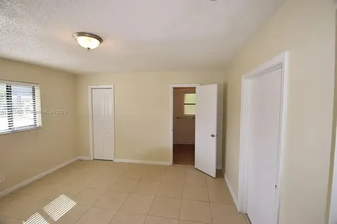 3401 NW 38th Terrace Lauderdale Lakes FL 33309
