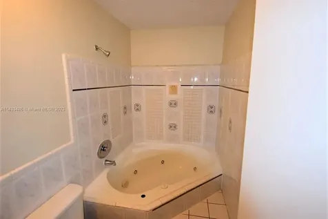 3401 NW 38th Terrace Lauderdale Lakes FL 33309