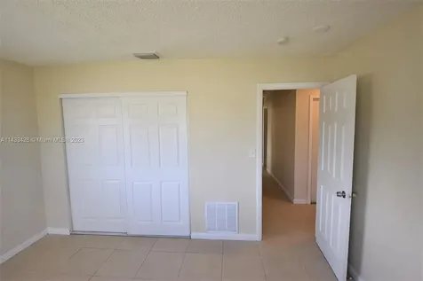 3401 NW 38th Terrace Lauderdale Lakes FL 33309