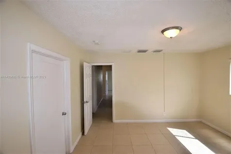 3401 NW 38th Terrace Lauderdale Lakes FL 33309